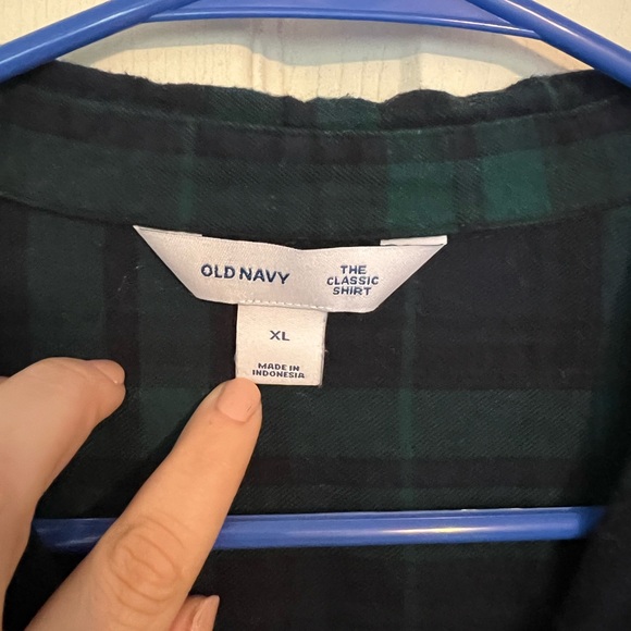 Old Navy Relaxed Classic Flannel Plaid Button Down Shirt - Picture 4 of 4